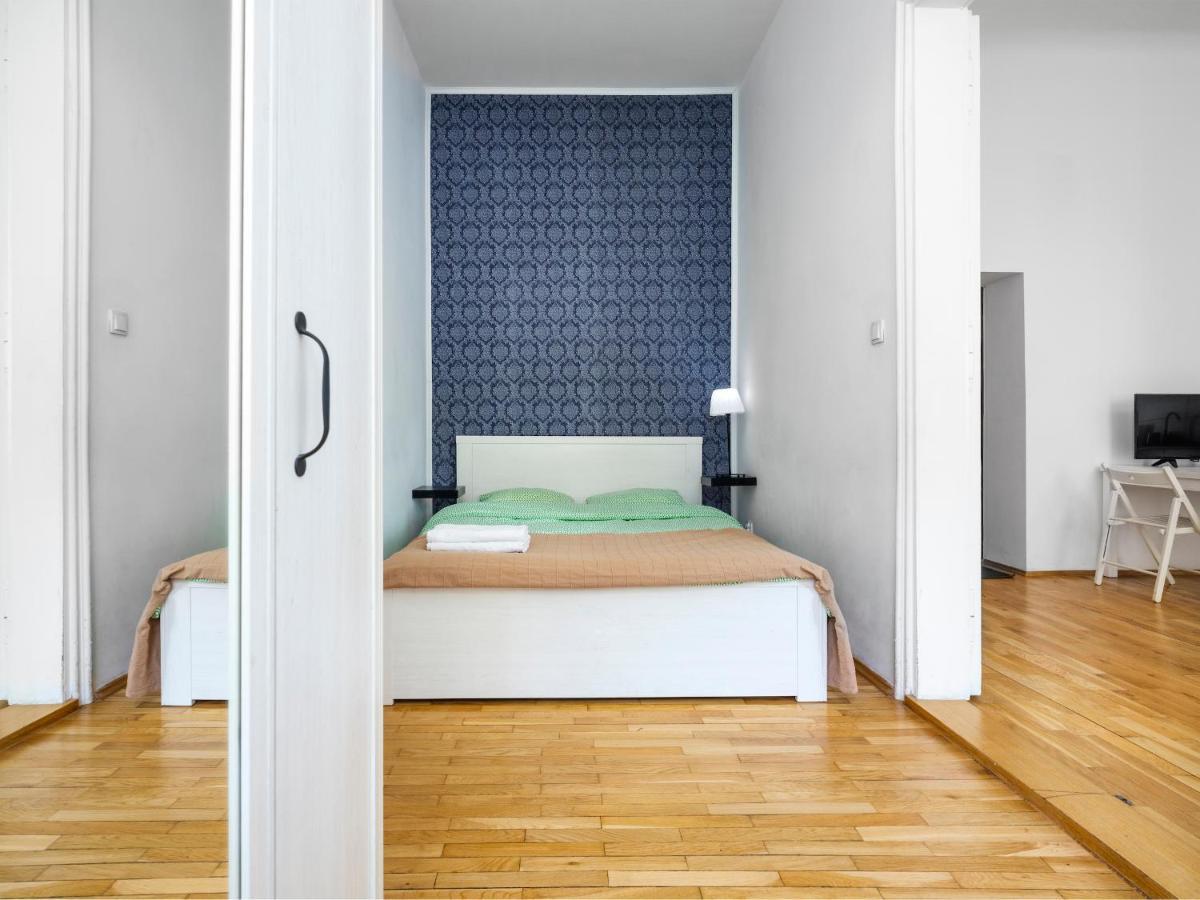 Dom Sapiehy Aparthotel คราคูฟ ภายนอก รูปภาพ