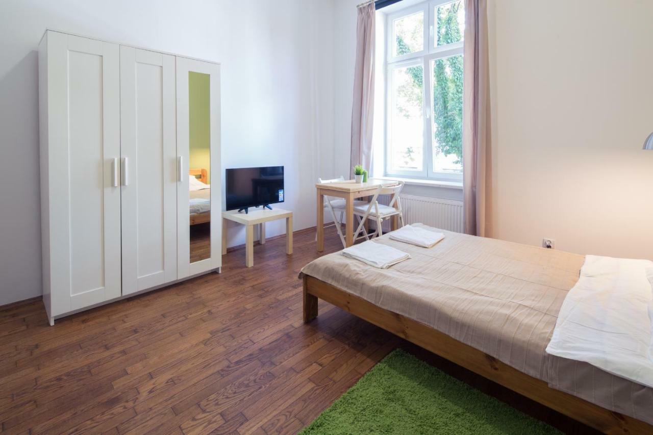 Dom Sapiehy Aparthotel คราคูฟ ภายนอก รูปภาพ