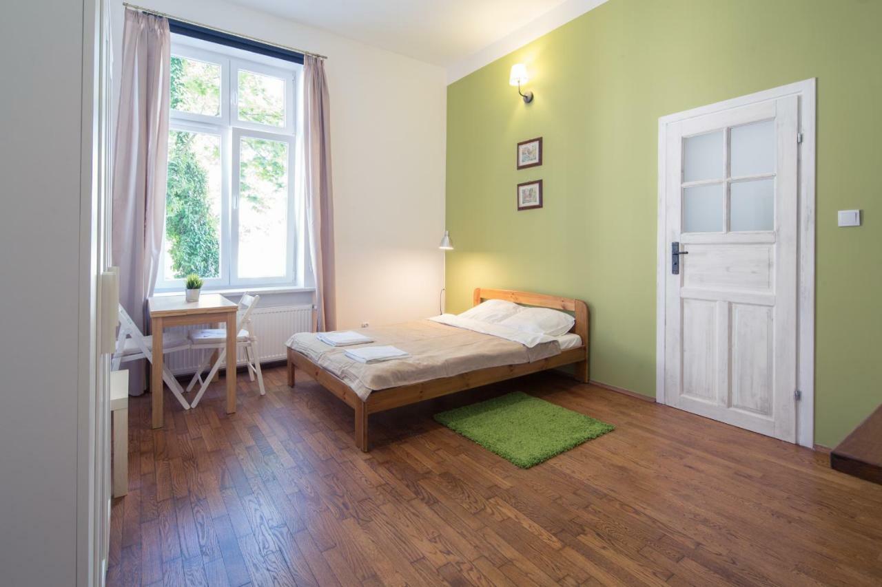 Dom Sapiehy Aparthotel คราคูฟ ภายนอก รูปภาพ