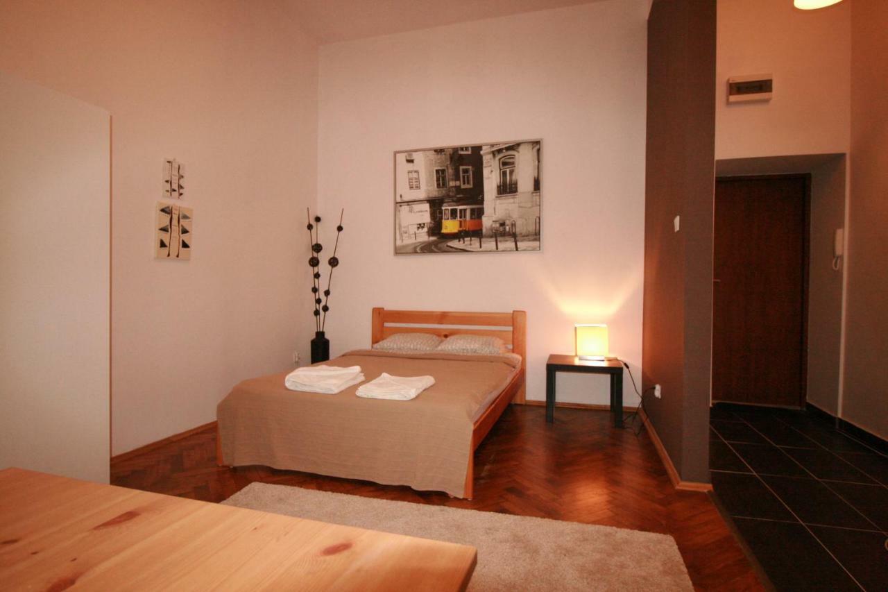 Dom Sapiehy Aparthotel คราคูฟ ภายนอก รูปภาพ