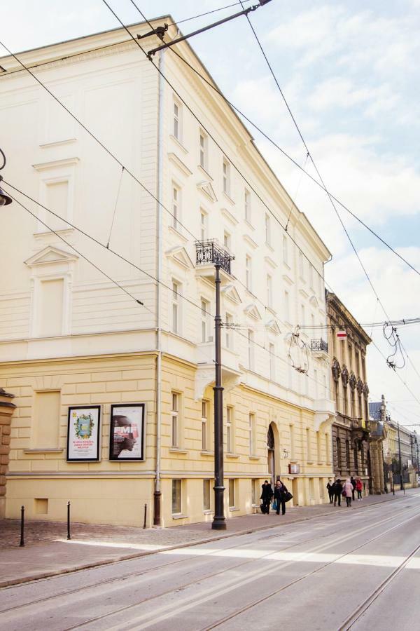 Dom Sapiehy Aparthotel คราคูฟ ภายนอก รูปภาพ
