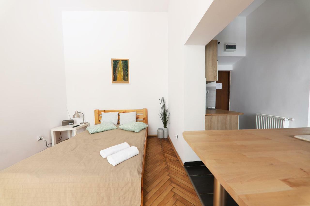 Dom Sapiehy Aparthotel คราคูฟ ภายนอก รูปภาพ