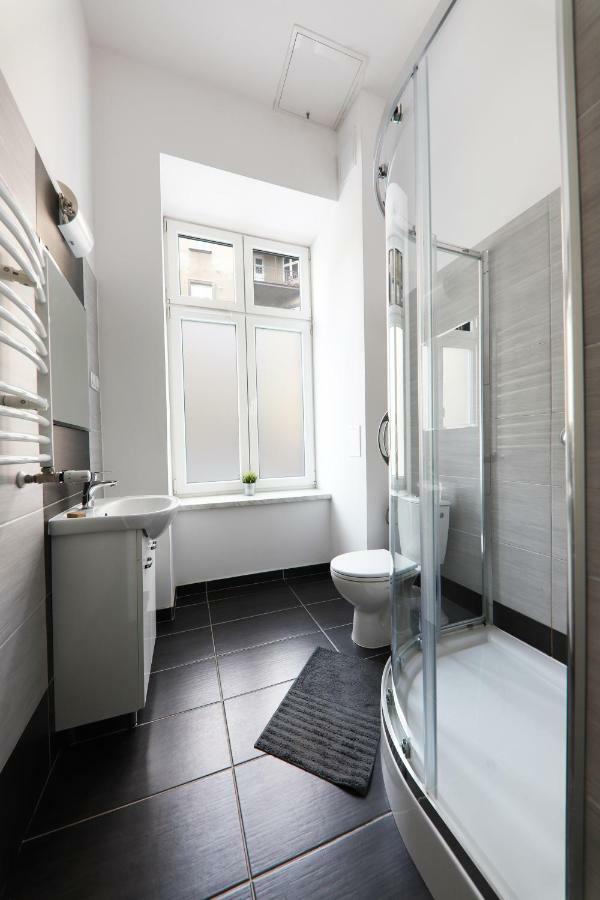 Dom Sapiehy Aparthotel คราคูฟ ภายนอก รูปภาพ
